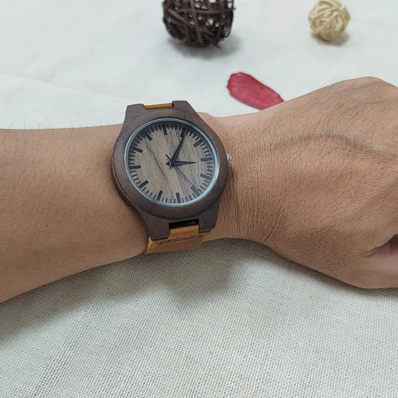 Montre_bois_femme_Quartz_Cuir_5