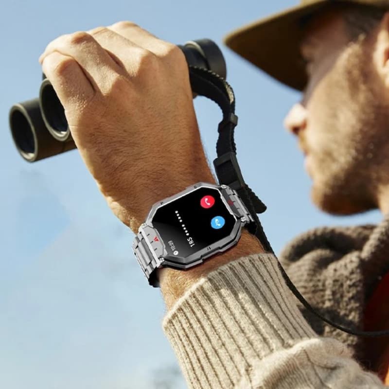 Montre connectée pour homme style outdoor