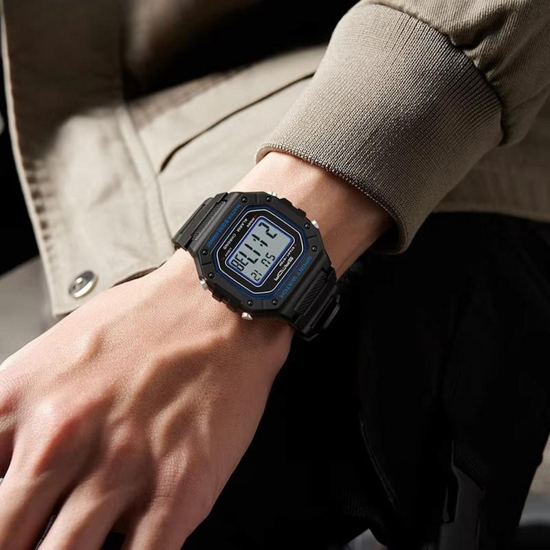 Montre digitale pour homme carrée sport, multifonction