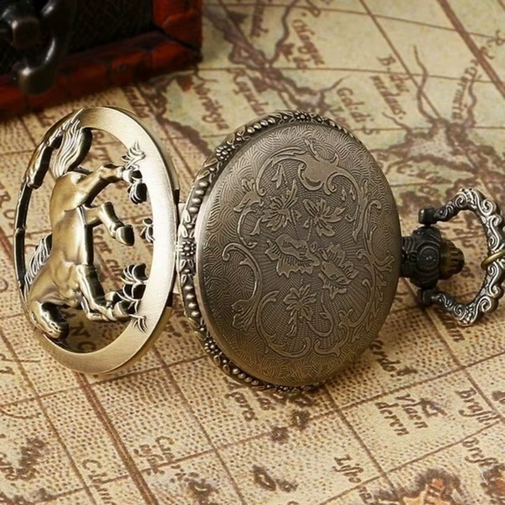Montre à gousset Homme Quartz Gravée Cheval Antique