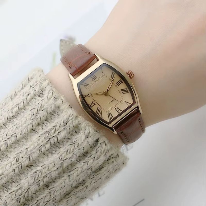 Montre_vintage_femme_etanche_tonneau_2