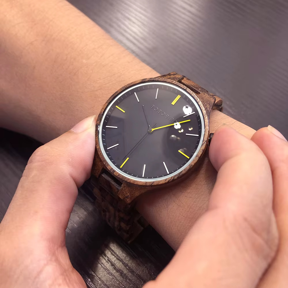 Montre Bois pour Homme, Design Épuré