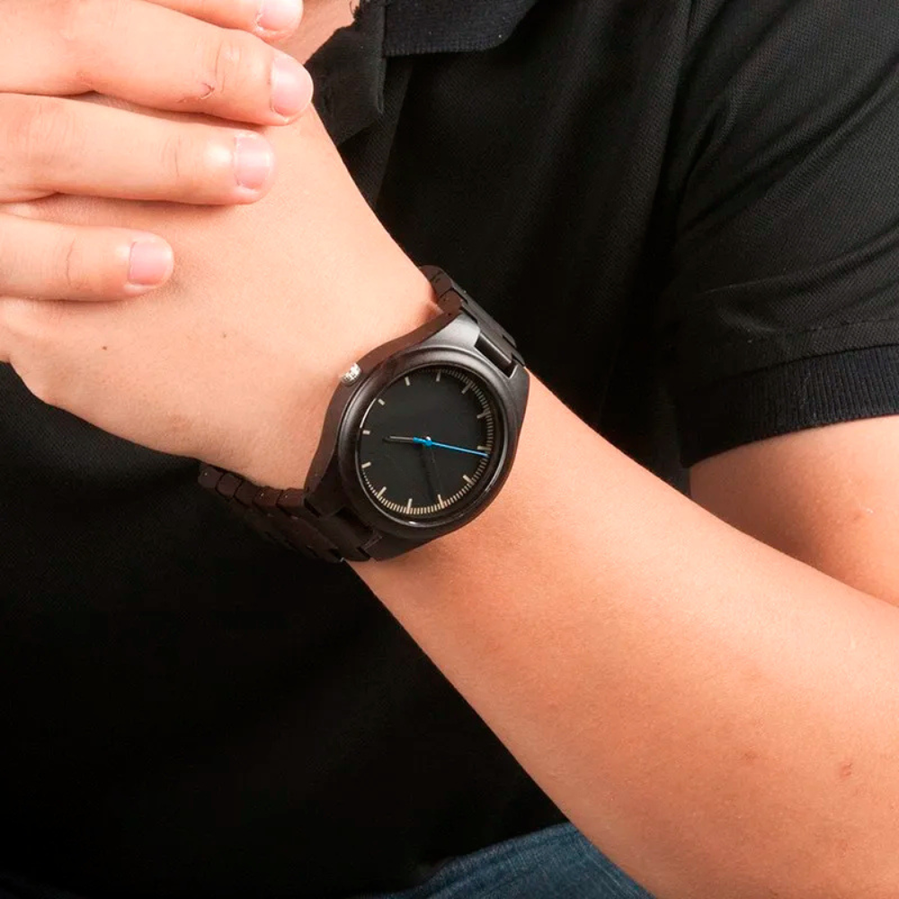 Montre en Bois Homme Design Minimaliste avec Aiguilles Lumineuses