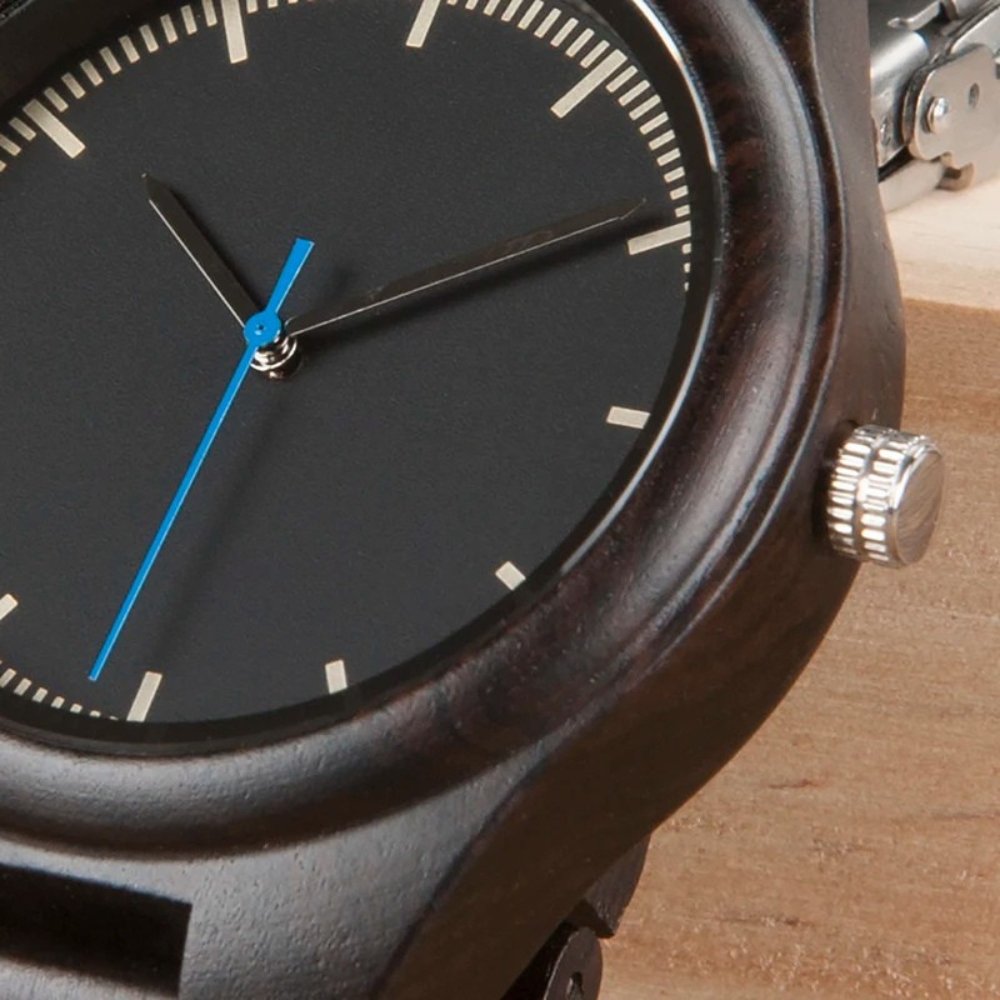 Montre en Bois Homme Design Minimaliste avec Aiguilles Lumineuses