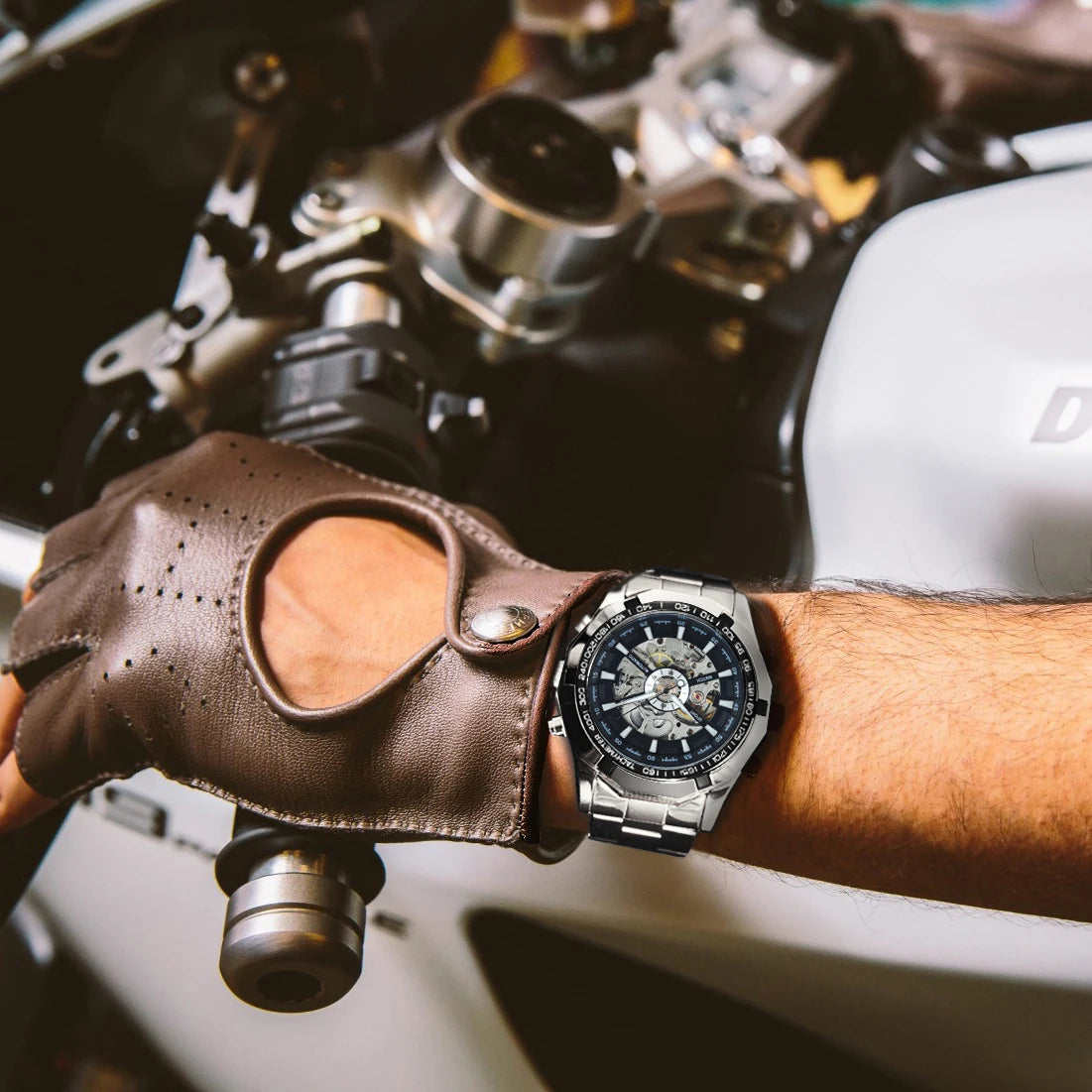 Montre Automatique Squelette Look Sportif