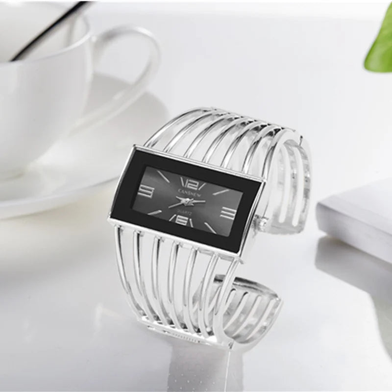 Montre Vintage Femme Jonc Ajouré, Cadran Rectangulaire