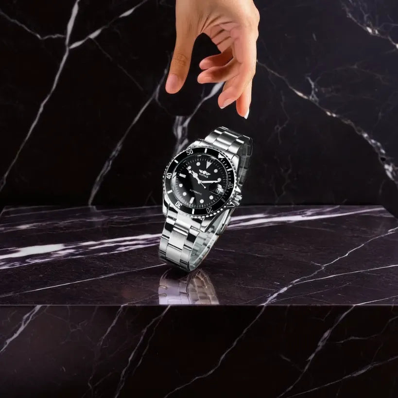Montre Automatique Bracelet Acier et style plongée