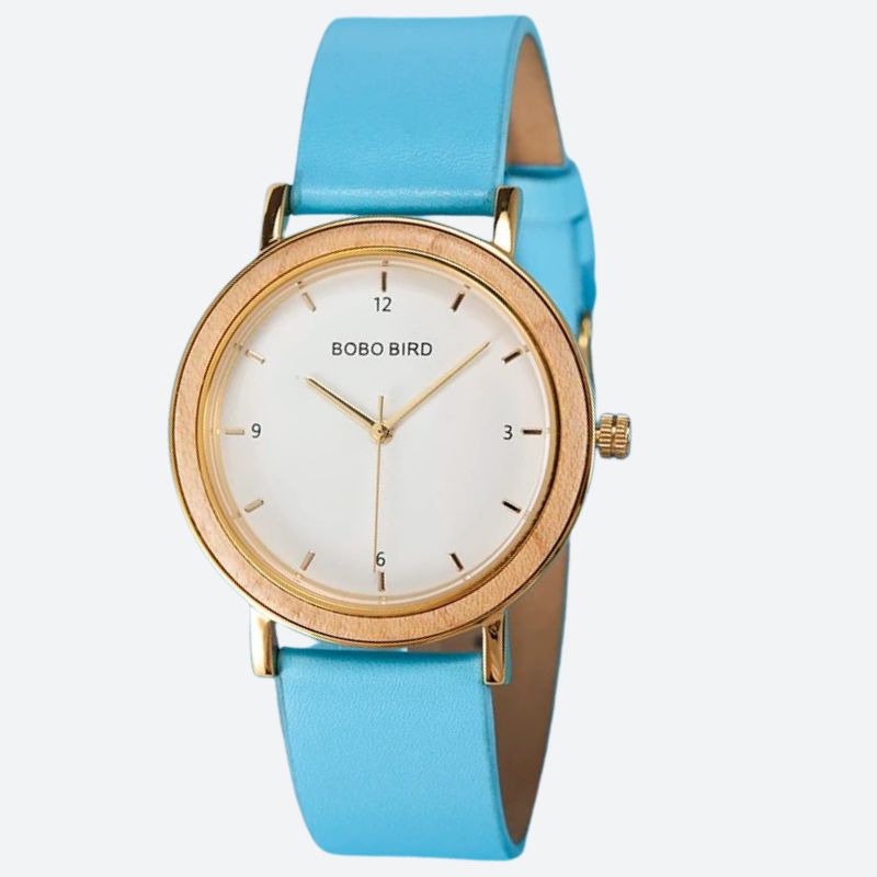 Montre Bois Femme Colorée au Cadran Minimaliste Doré couleur bleu sur fond gris