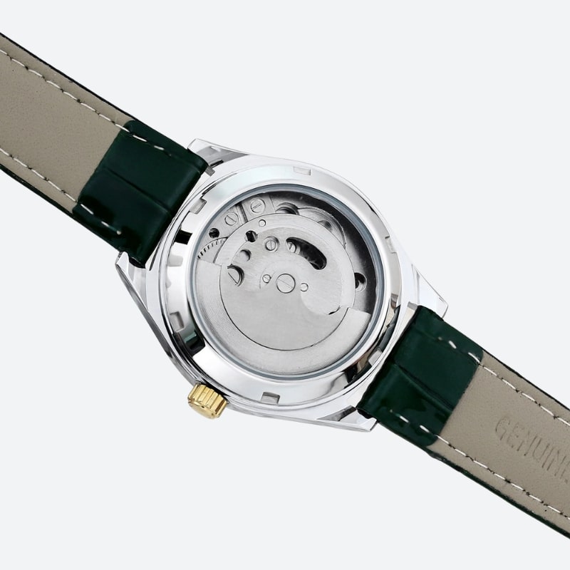 Montre Chronographe Femme Lunette Dorée Waterproof 30mm verte sur fond gris vue de derrière