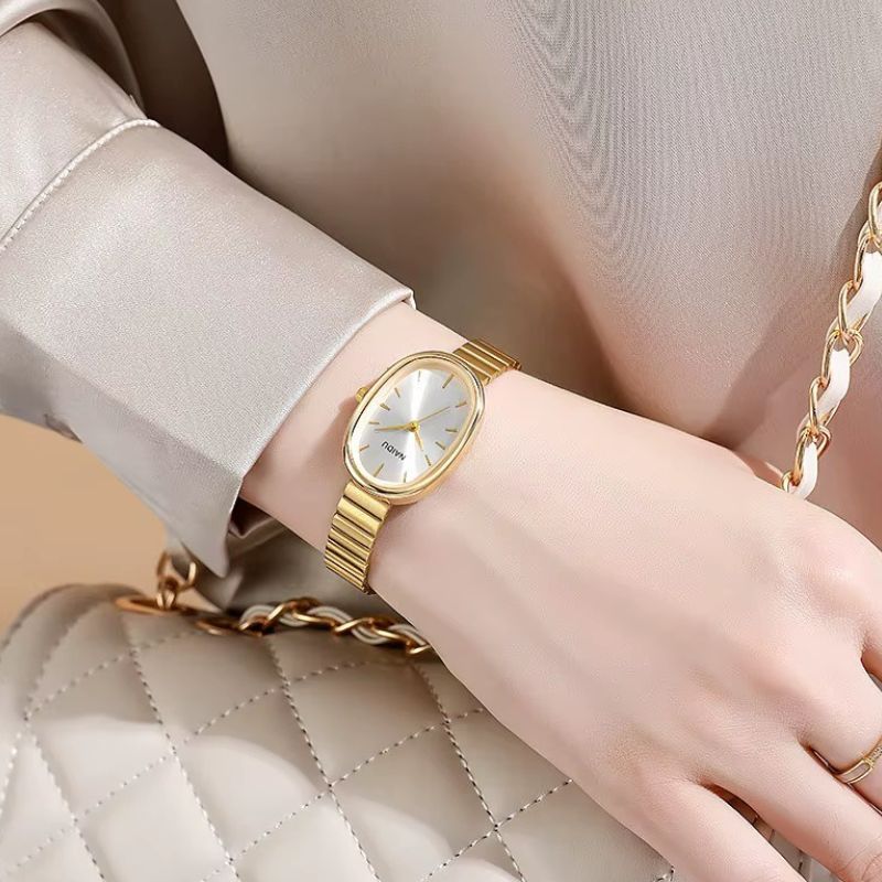 Montre Femme Ovale Dorée Quartz Bracelet Large Minimaliste

