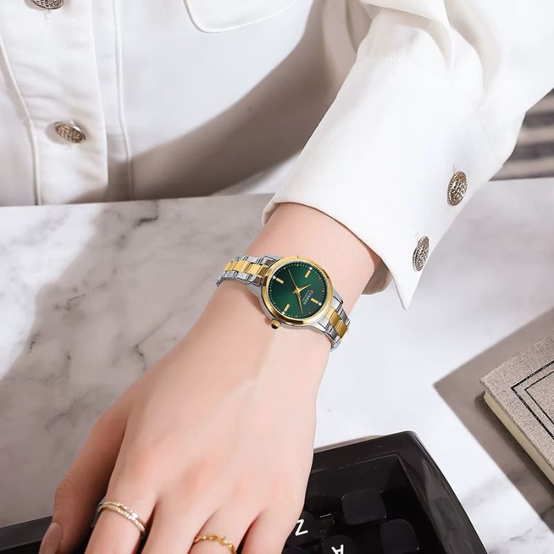 Montre_Quartz_femme_Bicolore_Etincelante_3