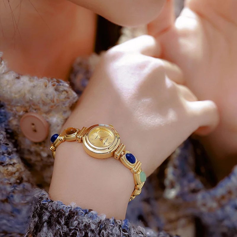 Montre_Vintage_Femme_Ornee_pierres_naturelles_6 Image