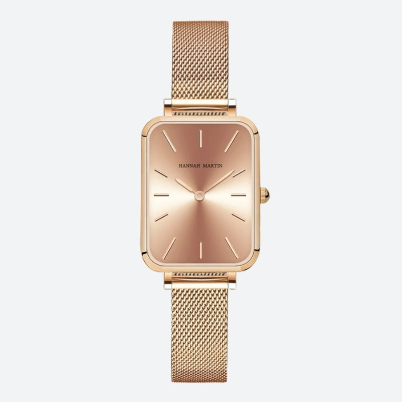 Montre Vintage pour Femme de forme rectangulaire dorée à maille fine, cadran or satiné pour un éclat raffiné.