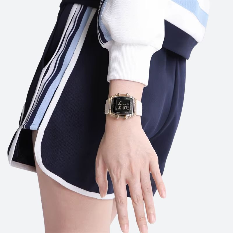 Montre_digitale_femme_Tonneau_Etancheite_30m_8