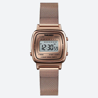 Montre Digitale Femme au Cadran Carré Métallisé couleur or rose sur fond gris