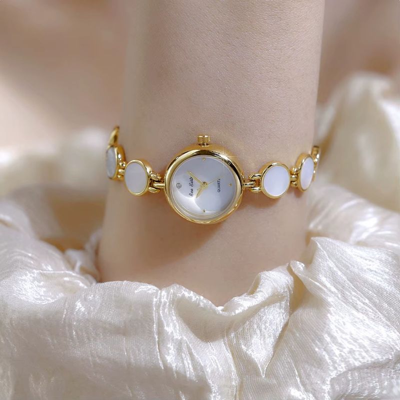 Montre_luxe_femme_Ronde_3 Image