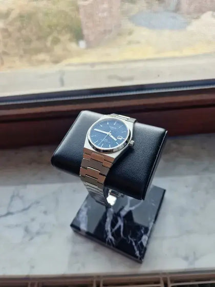 Porte Montre Marbre Noir avec Coussin Cuir