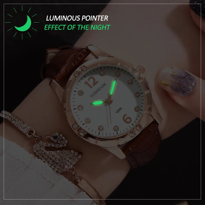 Montre Femme Bracelet Cuir Cadran Orné de Strass