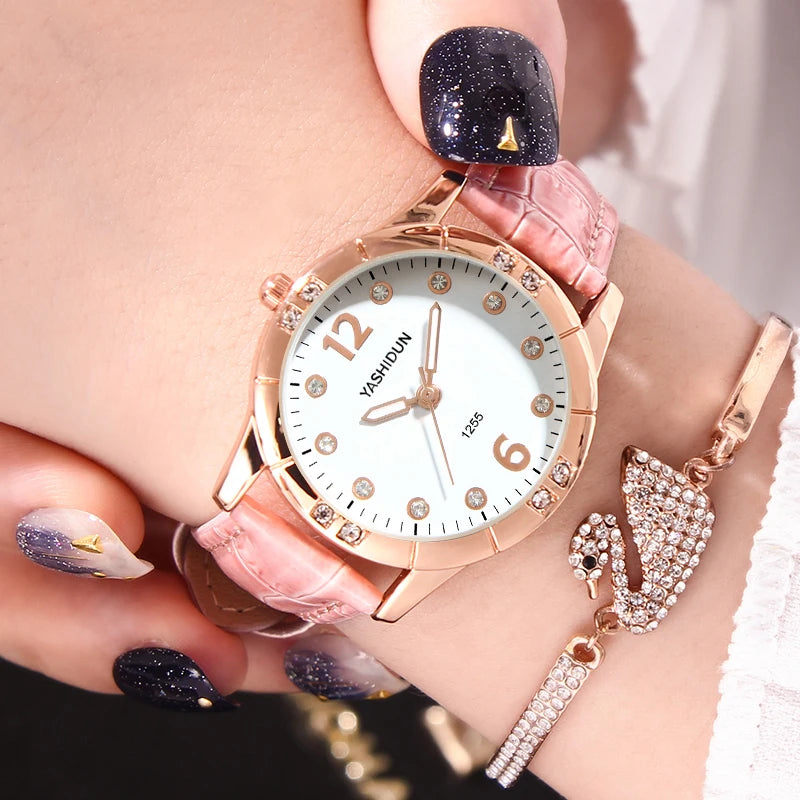 Montre Femme Bracelet Cuir Cadran Orné de Strass