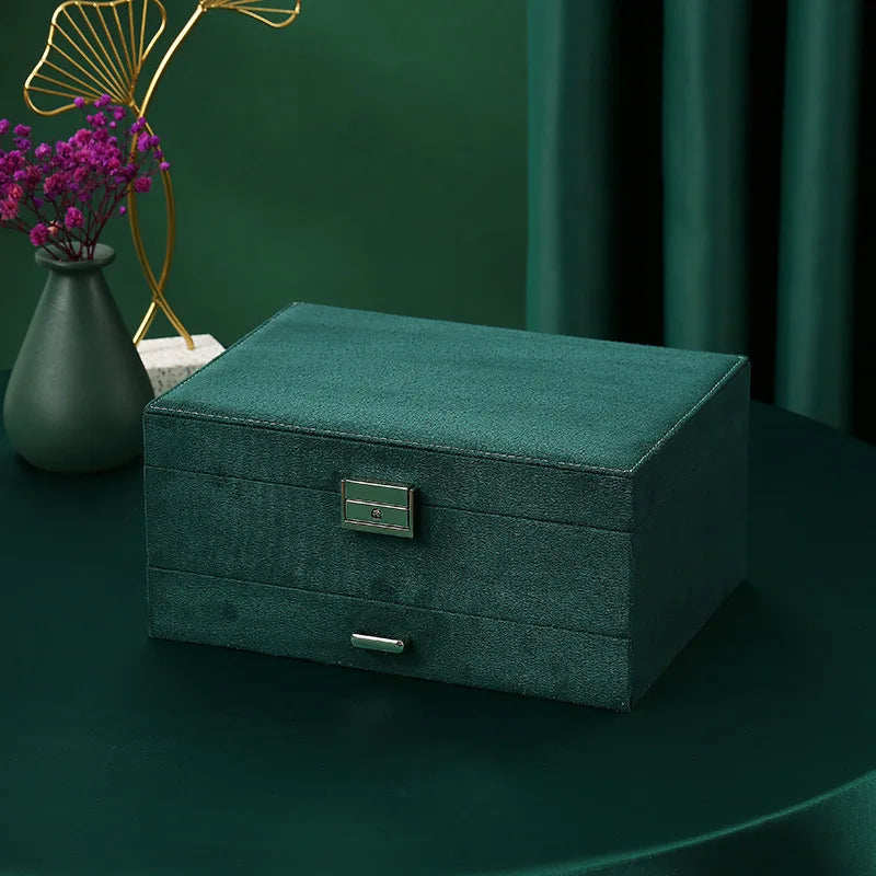 Boite à bijoux en velours vert