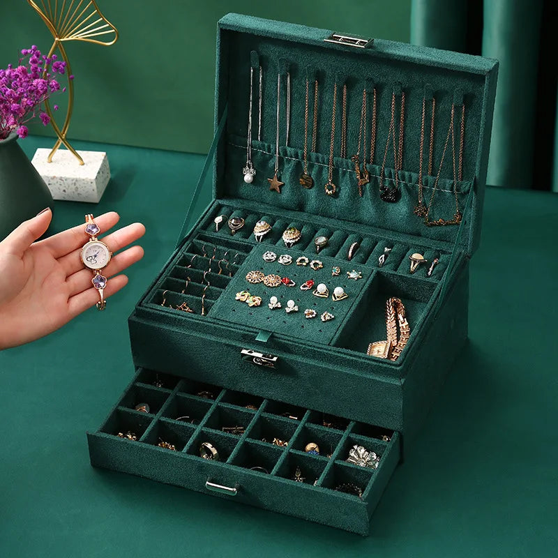 Boite à bijoux en velours vert