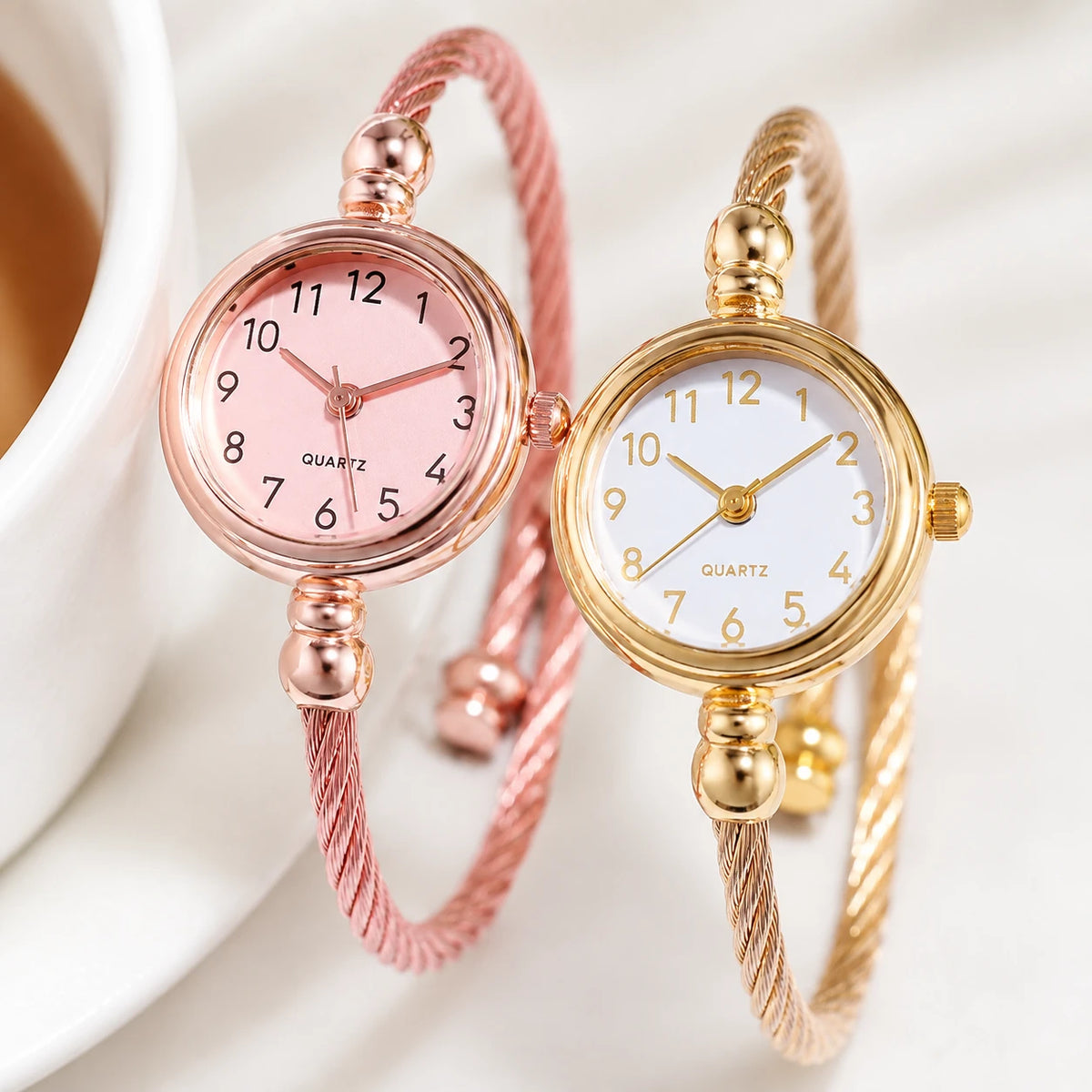 Montre Bracelet Femme Câble Torsadé Boîtier Compact - Détail matière