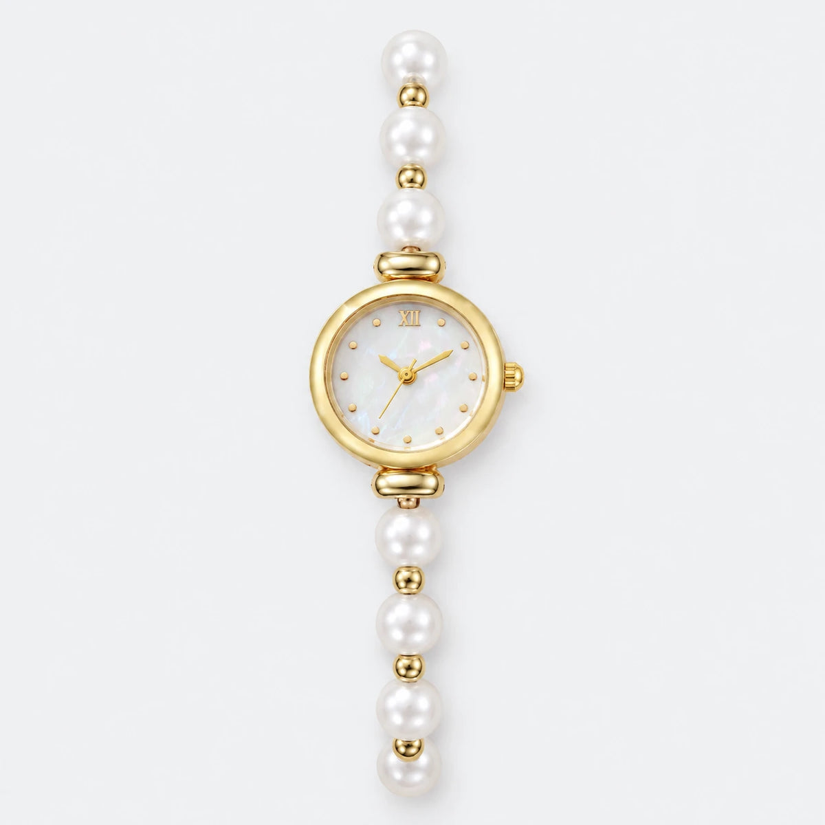 Montre Bracelet Perles à Cadran Chiffres Romains et Boîtier Rond - Fond gris clair