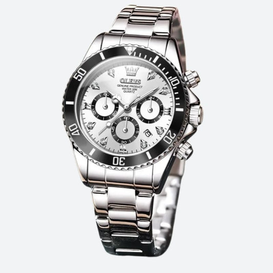 Montre Chronographe Femme Argentée Lunette Noire 35 mm sur fond gris