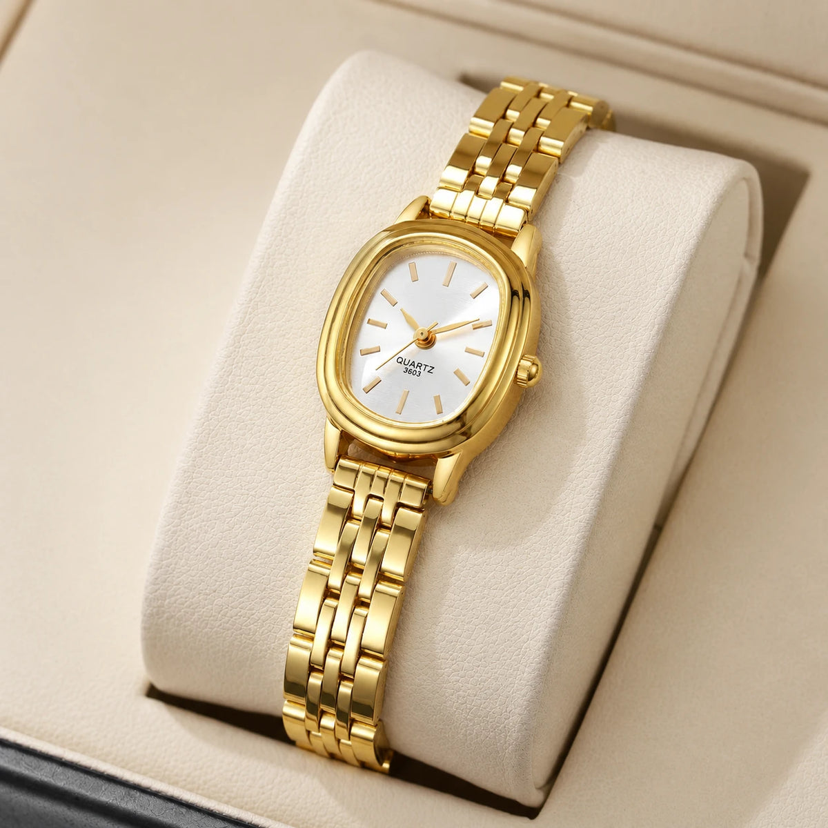Montre Femme Bracelet Doré Cadran Ovale Minimaliste - Détail matière