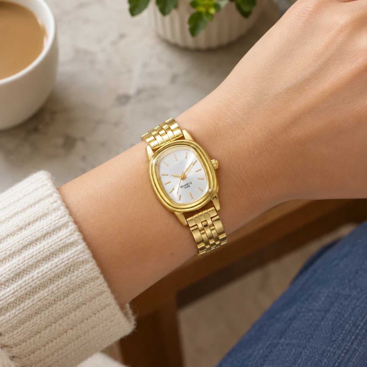 Montre Femme Bracelet Doré Cadran Ovale Minimaliste - Utilisation du produit - classique