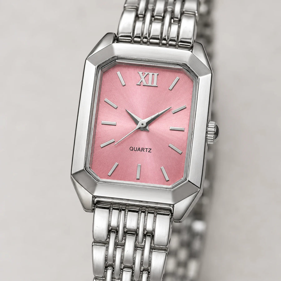 Montre Femme Rectangulaire Bracelet Acier Doré Quartz - Détail matière