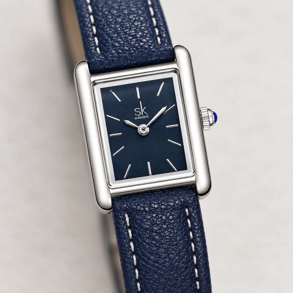 Montre Femme Rectangulaire Bracelet Cuir Bleu Marine - Détail matière