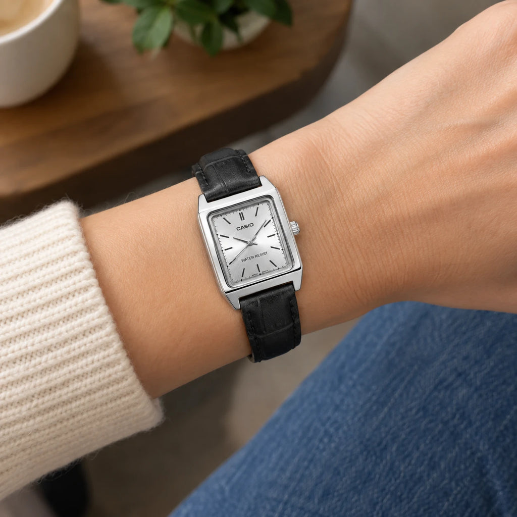 Montre Femme Rectangulaire Vintage Cadran Argenté - Utilisation du produit - classique