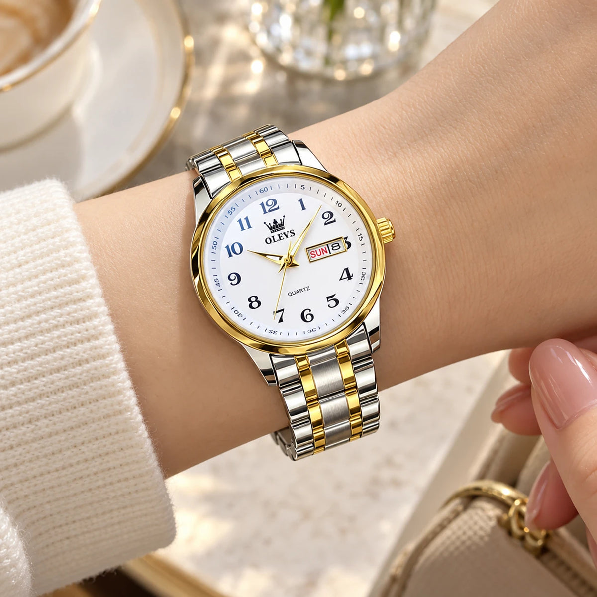 Montre Jour-Date Bicolore à Cadran Blanc et Chiffres - Utilisation du produit - classique