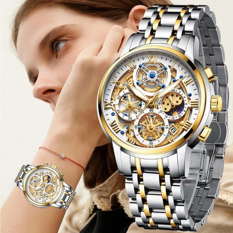 Montre Chronographe Femme Cadran Texturé & Bracelet Métallique avec une femme qui porte le modèle argenté et doré