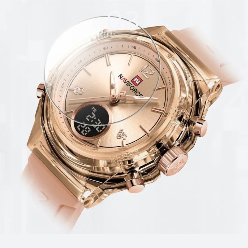 Montre Chronographe Femme Rose Doré Cadran Digital Zoom sur le verre 