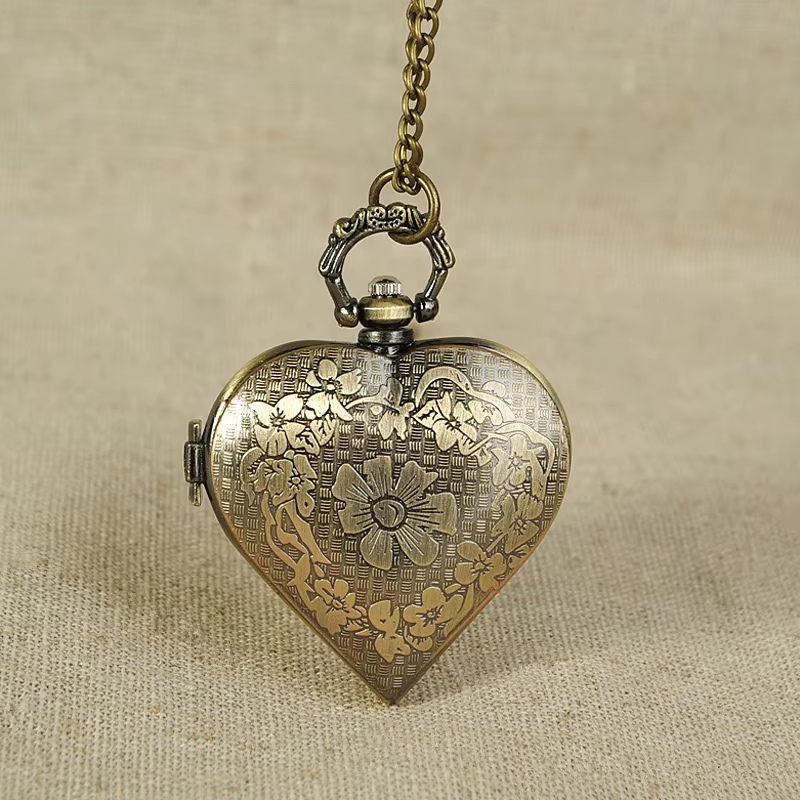 montre_gousset_femme_coeur_bronze_vintage_2 Image