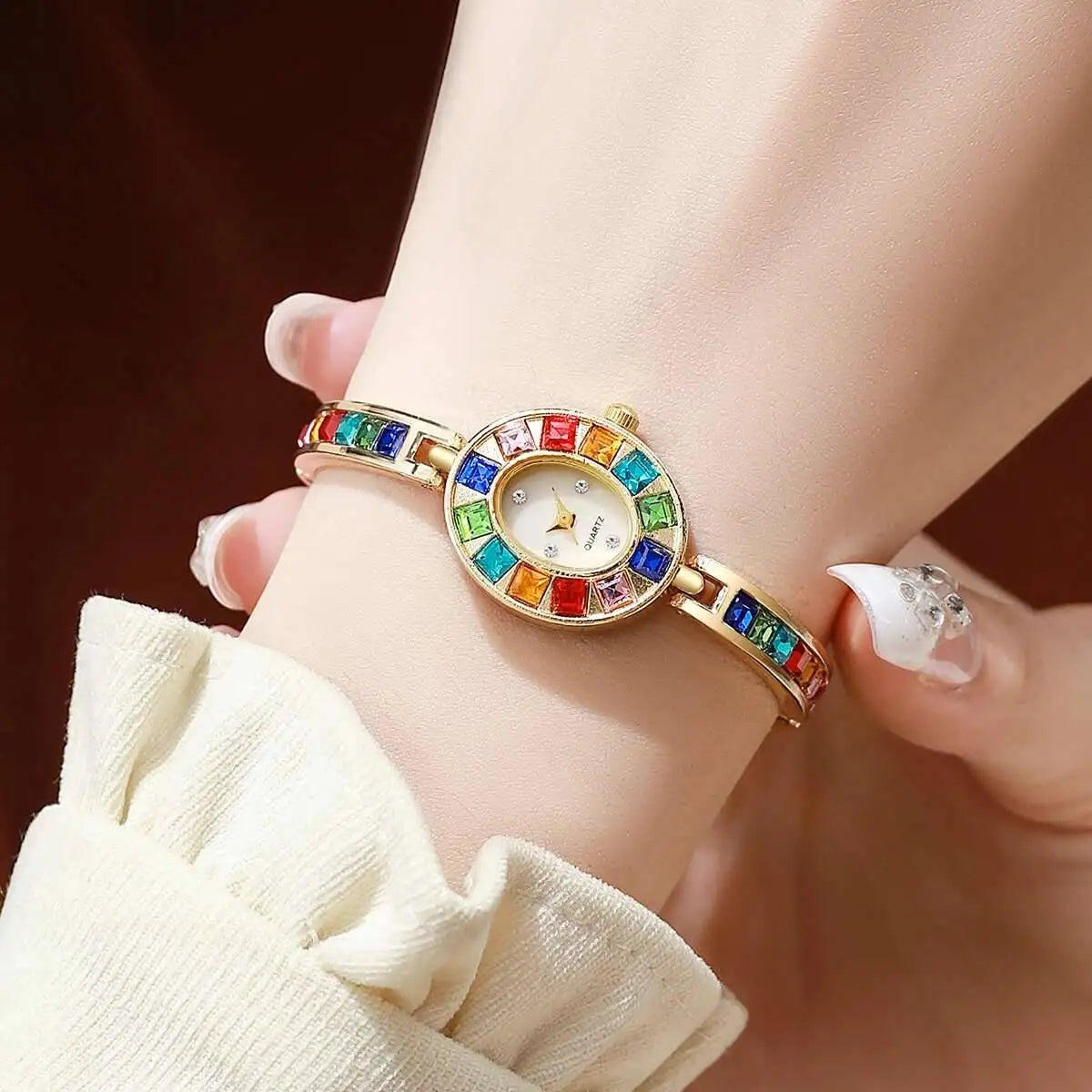 Montre Luxe Quartz Femme Bijou Cristaux Colorés Style Éclat